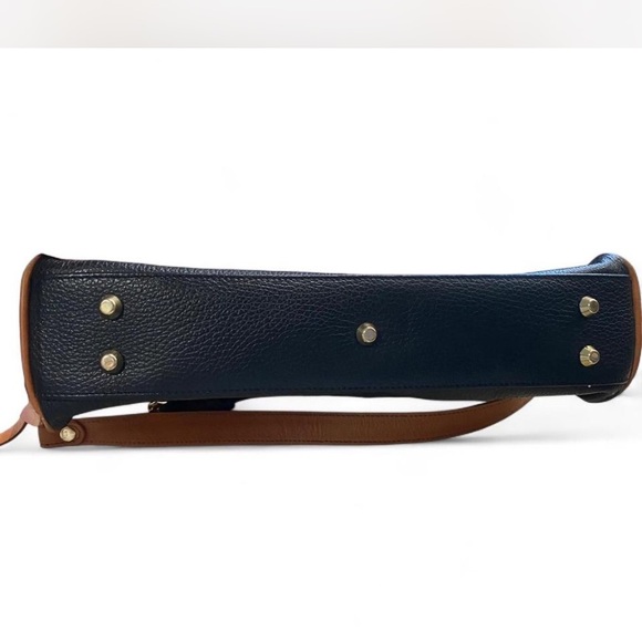 Valentina Black and Tan Leather‎ Shoulder Bag - Picture 4 of 9